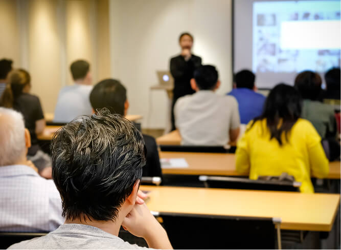 自治体や行政機関の職員向けセミナー